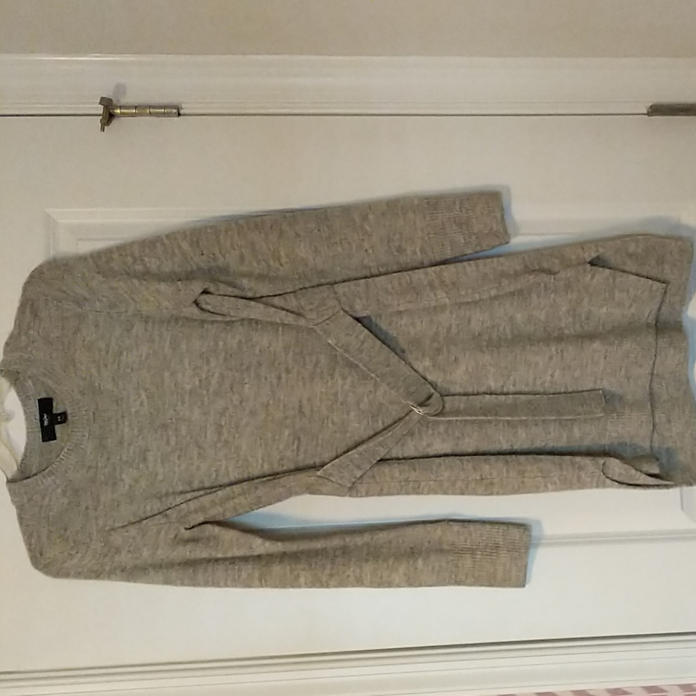 Mossino sweater dress 🤑